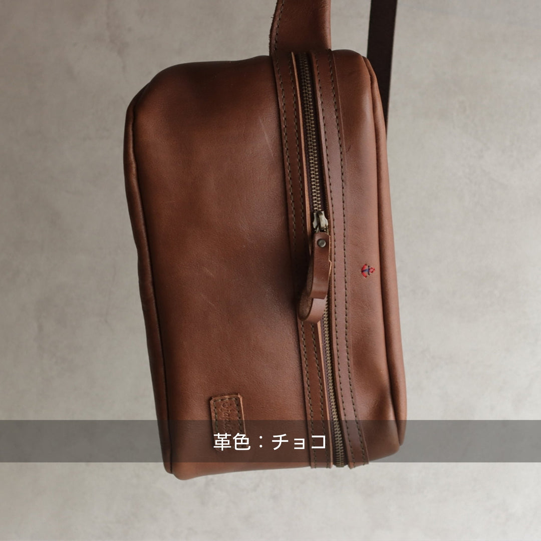 極美品　ROEN サフィアーノ　レザー　ボディバッグ　裏地レオパード　ドクロ 美品 ROEN/ロエン サフィアーノレザーボディバッグ 裏地