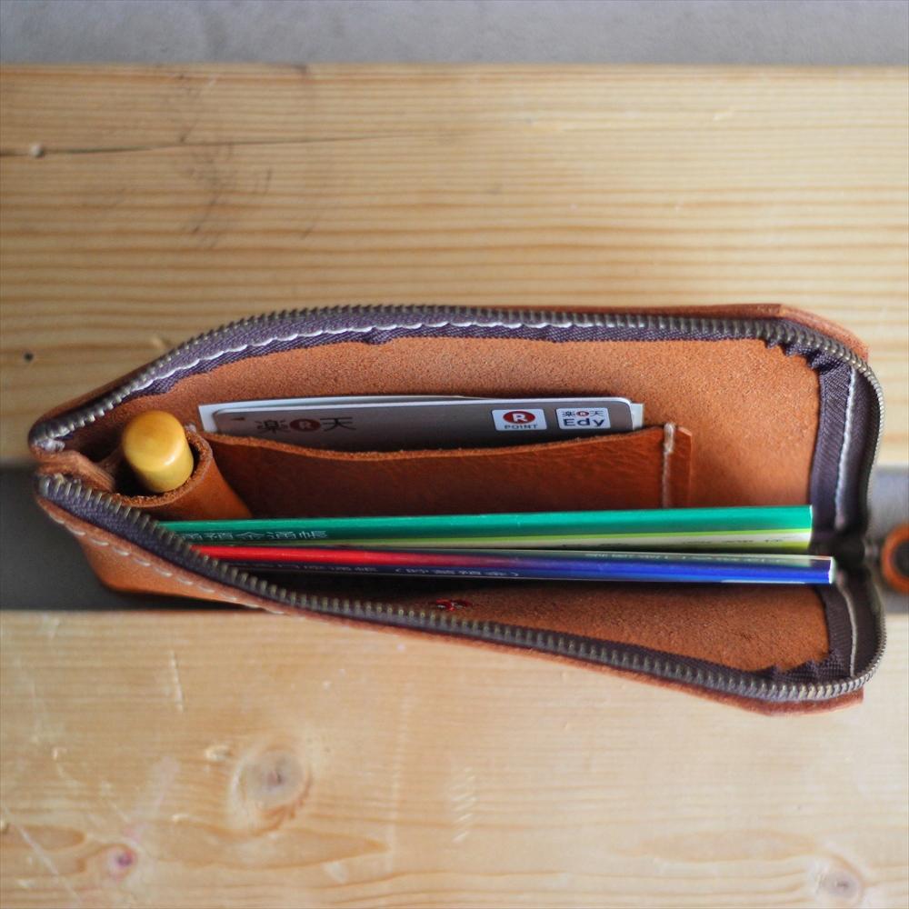 参考出品いろいろな種類の駄菓子が入るレザーケース